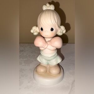 EUC Precious Moments “FAITH IS A VICTORY" 1989 Vintage Figurine 921396